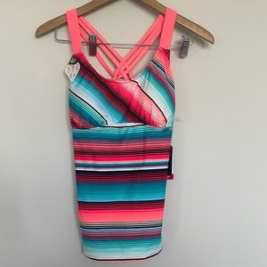 ZeroXposur Multi Colored Sports Top Sz S NWT
